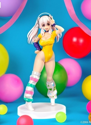 Super Sonico Concept Figure...